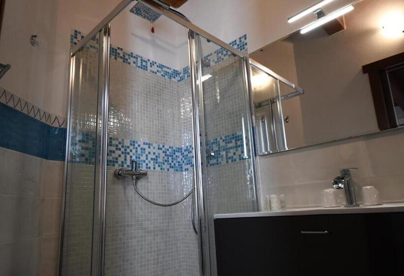 سوییت خانوادگی, Double B Maison de Charme