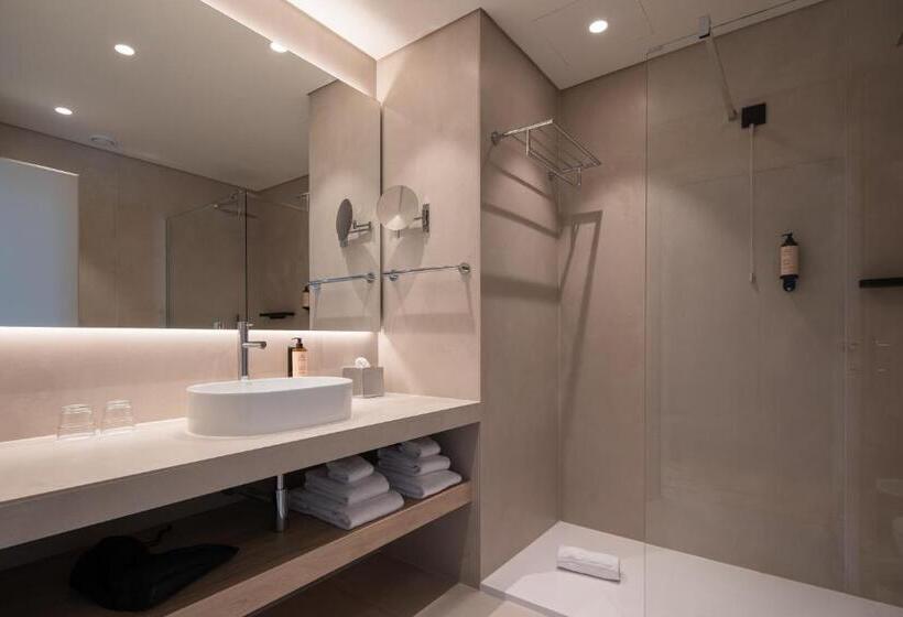 اتاق سوپریور خانوادگی, Mercure Ponta Delgada Azores