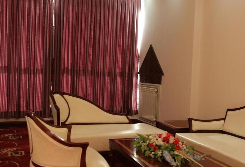 مجموعه ویستا شهر, Kabul Star Hotel & Restaurant