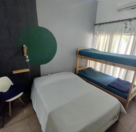 اتاق لوکس, El Bicho Negro Hostel