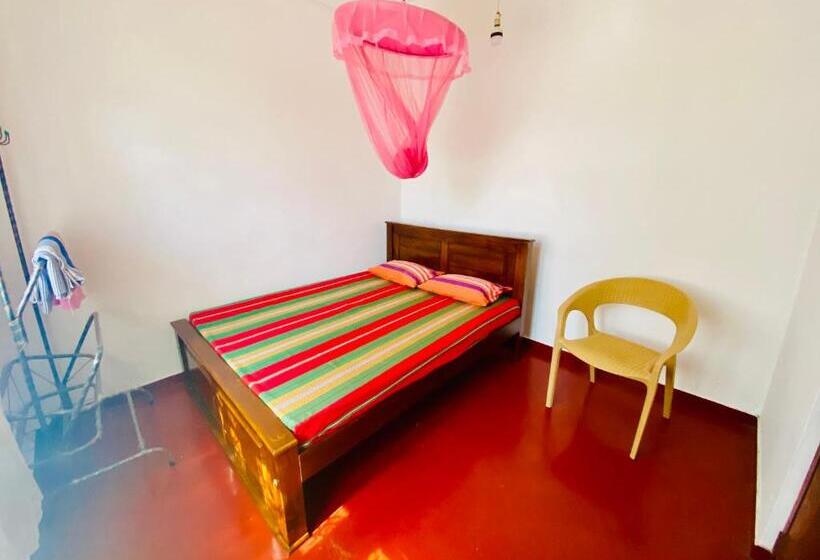 اتاق اکونومی یک تخته, Hamba Hostel For Safari