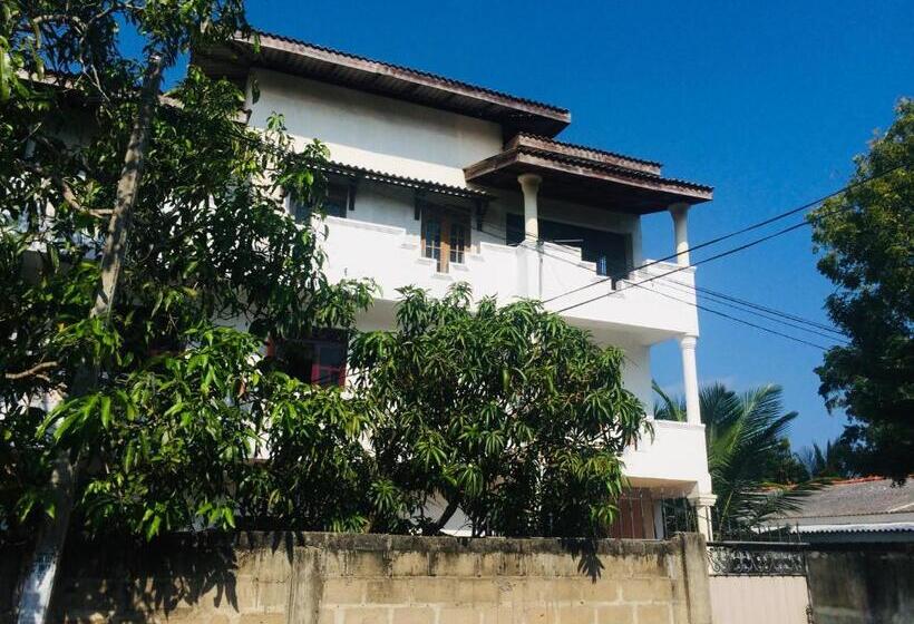 آپارتمان 1 خوابه با بالکن, Hamba Hostel For Safari