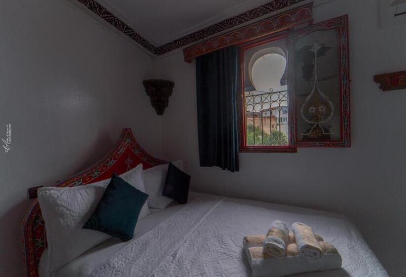 اتاق استاندارد سه نفره, Chefchaouen
