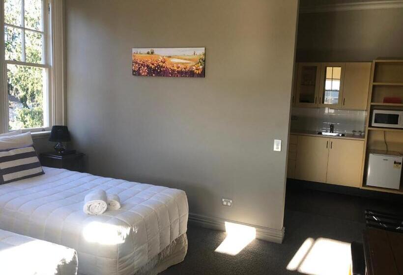 اتاق استاندارد, Teschemakers Resort