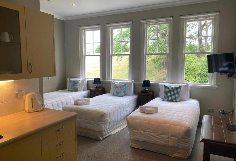 اتاق استاندارد سه تخته با چشم‌انداز باغ, Teschemakers Resort