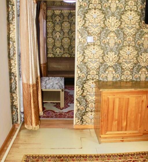 اتاق لوکس, City Hostel & Tours