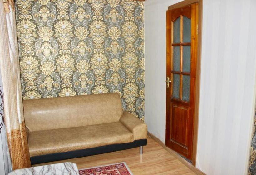اتاق لوکس, City Hostel & Tours