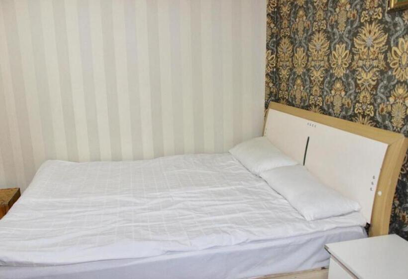 اتاق لوکس, City Hostel & Tours