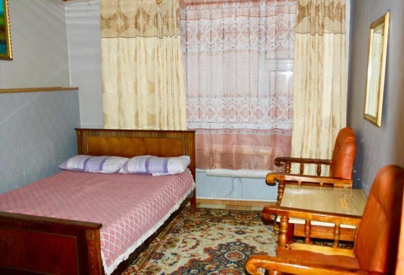اتاق استاندارد یک نفره, City Hostel & Tours