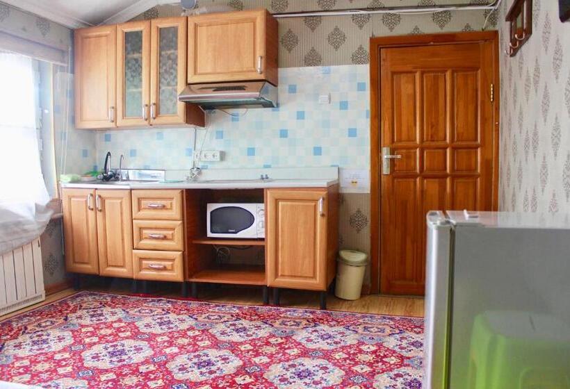 اتاق خانوادگی, City Hostel & Tours