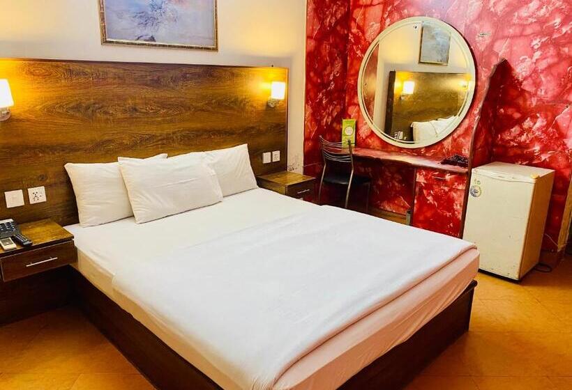 اتاق استاندارد یک نفره, Fiesta Inn  & Resorts Multan