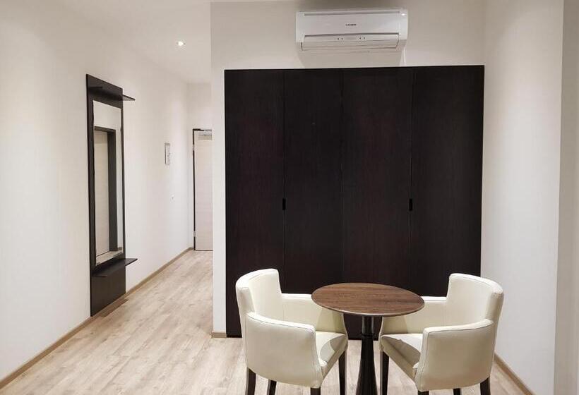 اتاق اجرایی, Rheincity Hotel & Boardinghouse