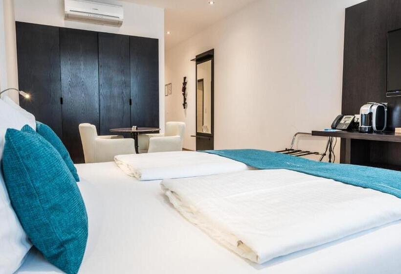 اتاق اجرایی, Rheincity Hotel & Boardinghouse