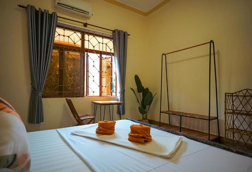 اتاق لوکس, Karma Traders Kampot