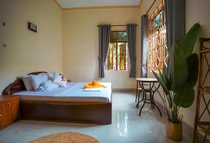 اتاق لوکس, Karma Traders Kampot