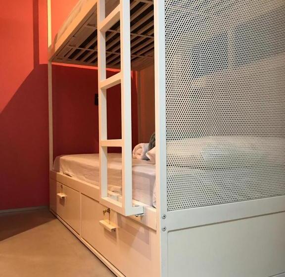 اتاق استاندارد چهار تخته, Artsy Vitoria Hostel
