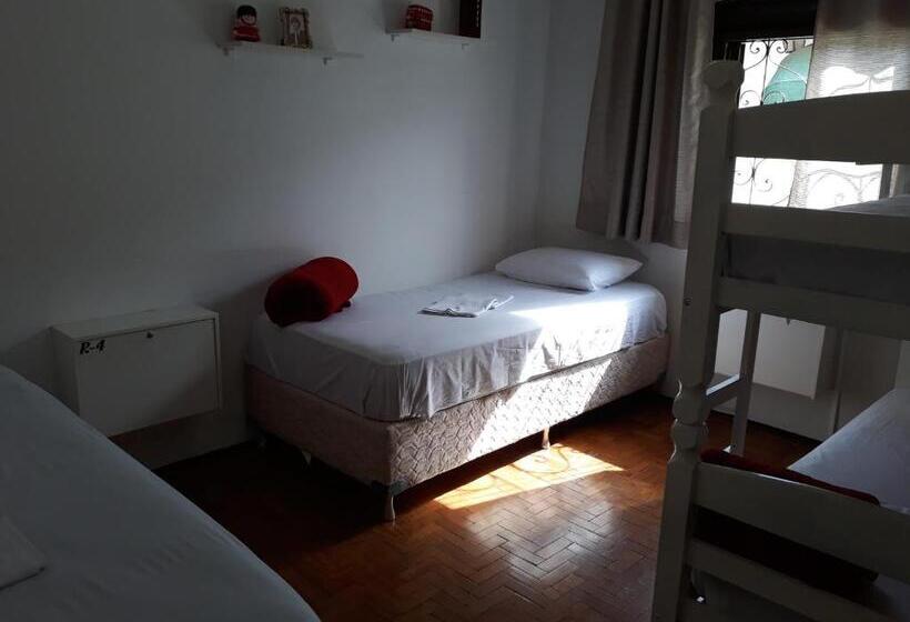 تختخواب در اتاق مشترک, Casa Beatles Hostel Bauru