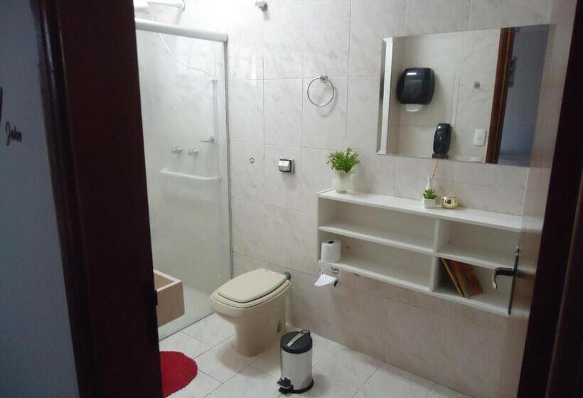 اتاق استاندارد, Casa Beatles Hostel Bauru