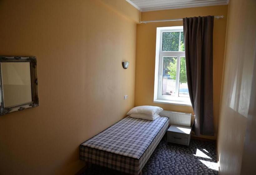اتاق استاندارد یک نفره, Hostel31