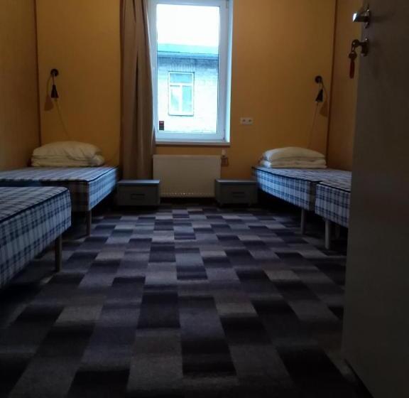 اتاق استاندارد چهار تخته, Hostel31