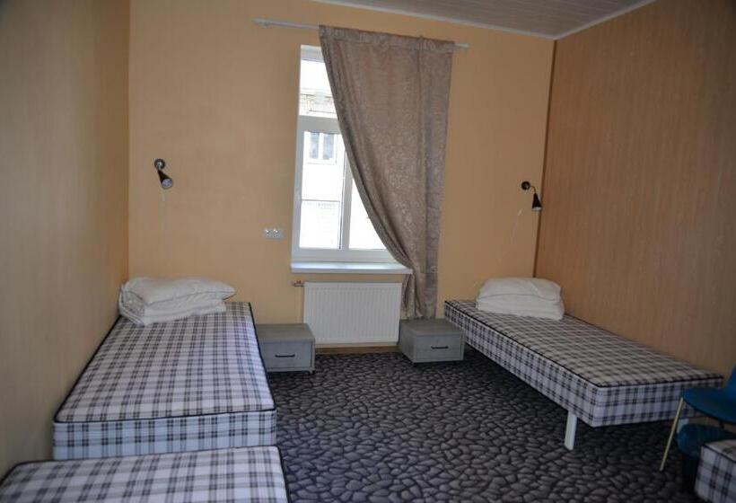 اتاق استاندارد چهار تخته, Hostel31