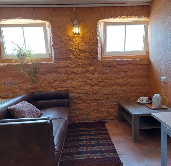 اتاق خانوادگی, Hostel31