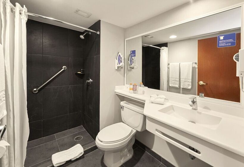 اتاق استاندارد با 2 تخت دوبل, City Express By Marriott Comitán