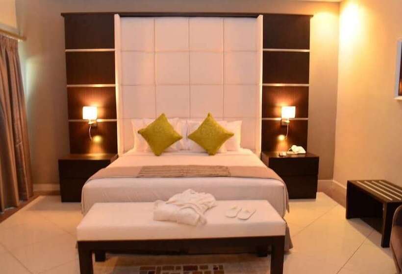سوییت لوکس, Seasons Hotel & Spa