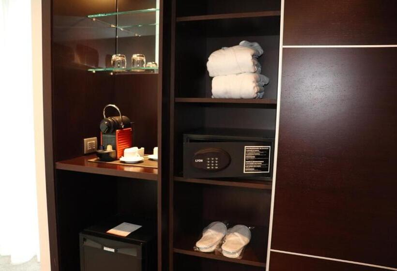 سوییت سوپریور, Antay Hotel & Spa