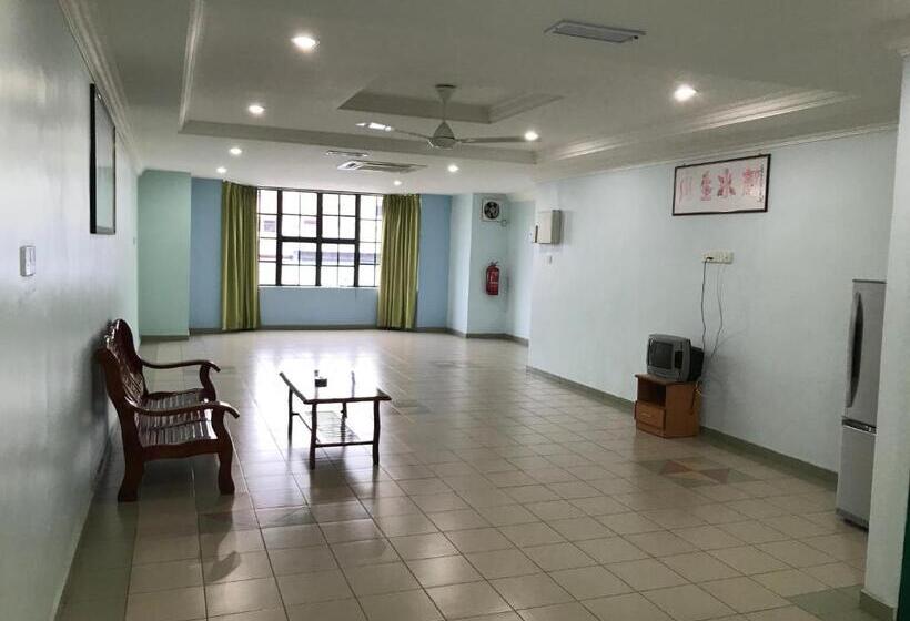 اتاق لوکس خانوادگی, Dan Restoran Seri Kangsar