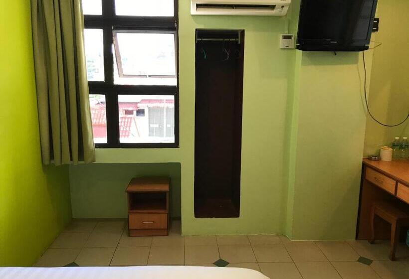 اتاق استاندارد با تخت بزرگ, Dan Restoran Seri Kangsar
