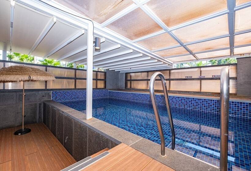 ویلای یک اتاق خوابه با استخر شنا, Dyne Oceano