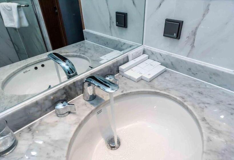 اتاق لوکس, Dyne Oceano