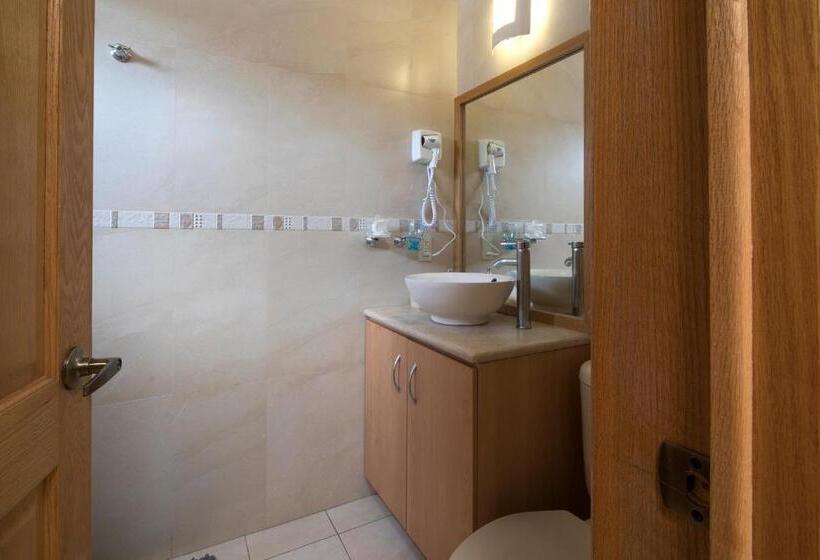 اتاق لوکس با تخت بزرگ, Casa Hidalgo