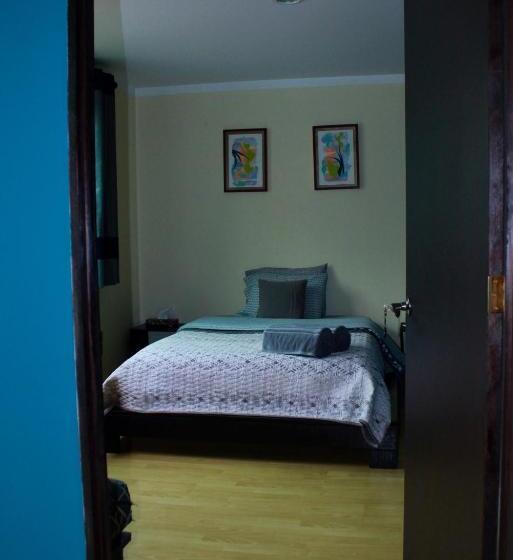 اتاق استاندارد با سرویس بهداشتی مشترک, Casa Hidalgo