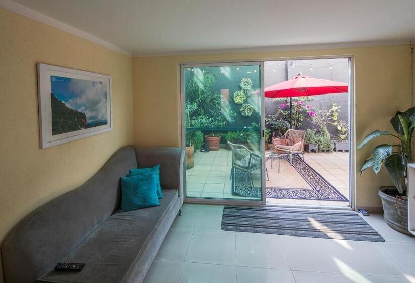 اتاق لوکس با تخت بزرگ, Casa Hidalgo