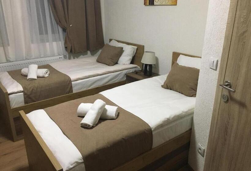 اتاق استاندارد, Bed And Breakfast Divanhana