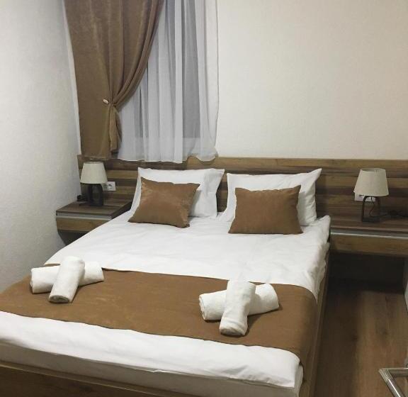 اتاق استاندارد, Bed And Breakfast Divanhana