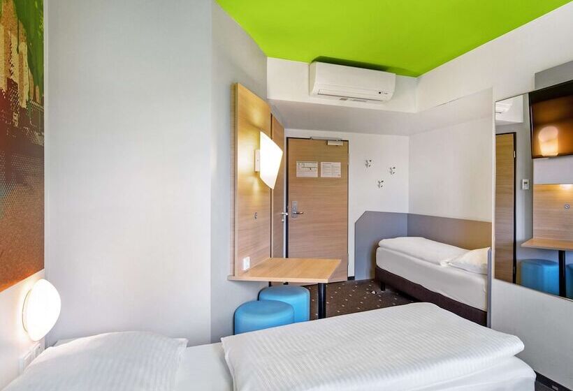 اتاق استاندارد سه نفره, B&b Hotel Hamburg Wandsbek