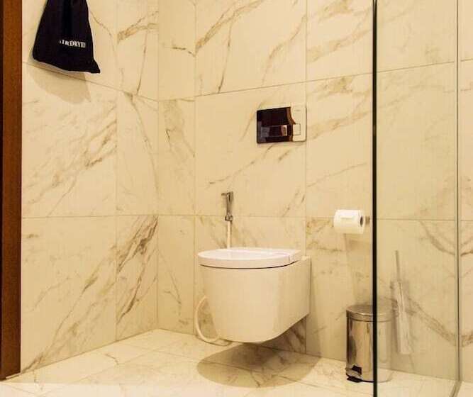 سوئیت پرزیدنت, Grand Plaza Hotel Nampula