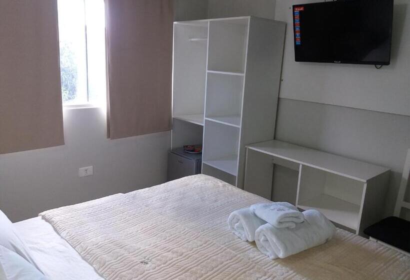 اتاق استاندارد یک نفره, Madame Lynch Hotel Asuncion