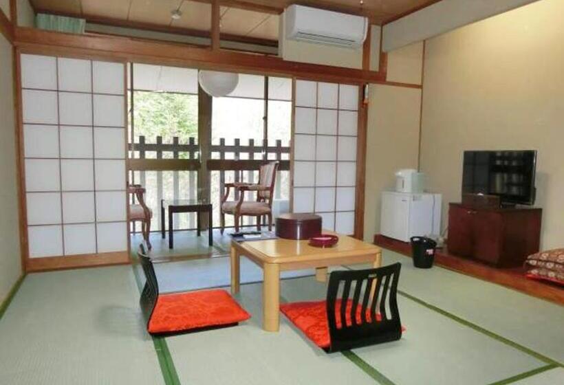اتاق استاندارد چهار تخته, Yunishigawa