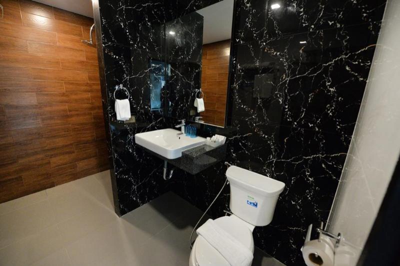 اتاق خانوادگی, Lawinta Hotel Pattaya