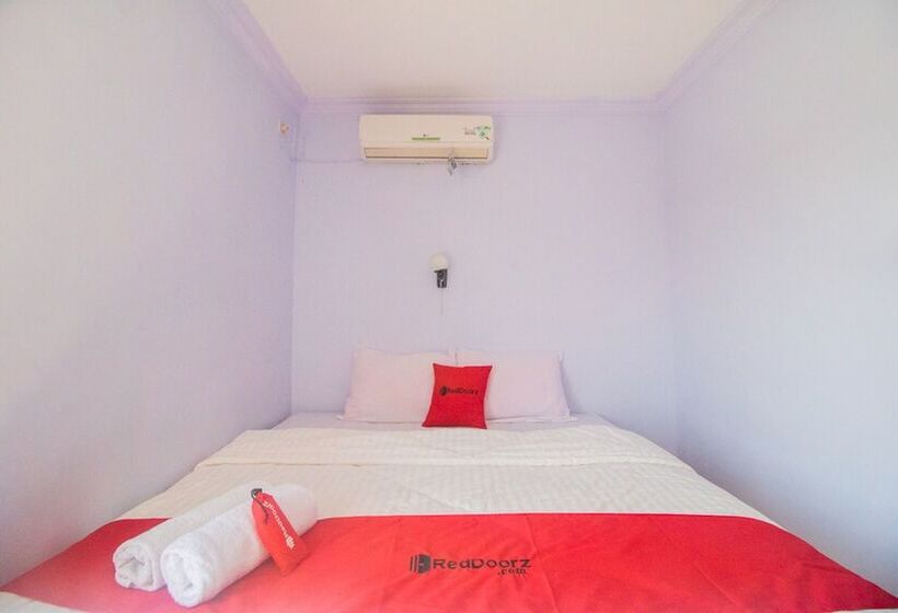 اتاق لوکس, Reddoorz Near Pantai Boom