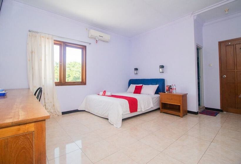 سوییت, Reddoorz Near Pantai Boom