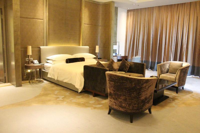 اتاق لوکس, Reddoorz Near Pantai Boom