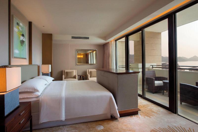 اتاق لوکس, Reddoorz Near Pantai Boom