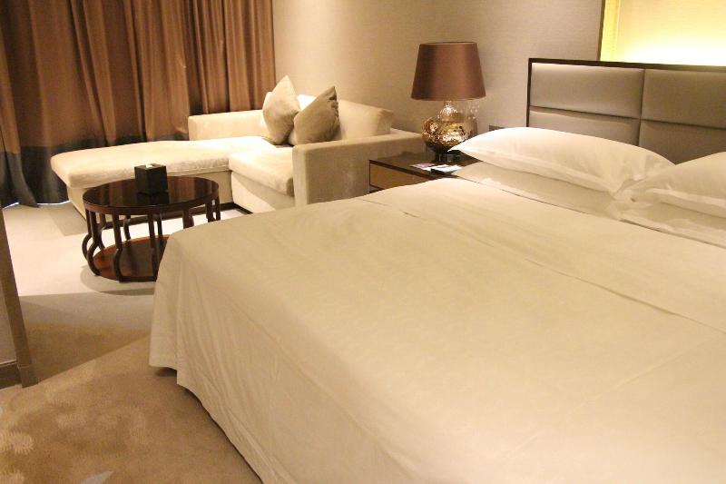 اتاق لوکس, Reddoorz Near Pantai Boom