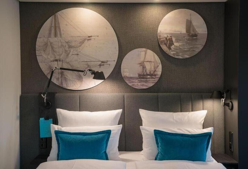 キングサイズベッドのスタンダードルーム, Motel One Lübeck