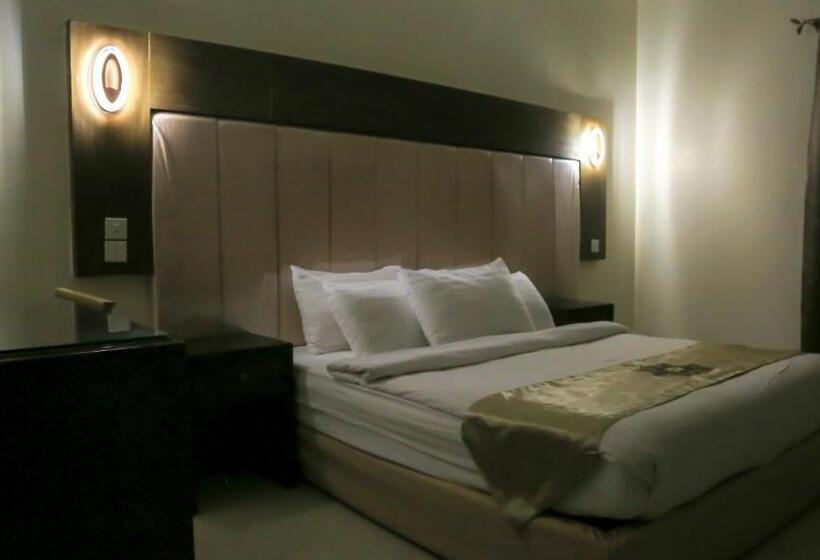 استودیوی استاندارد, Relax Beach